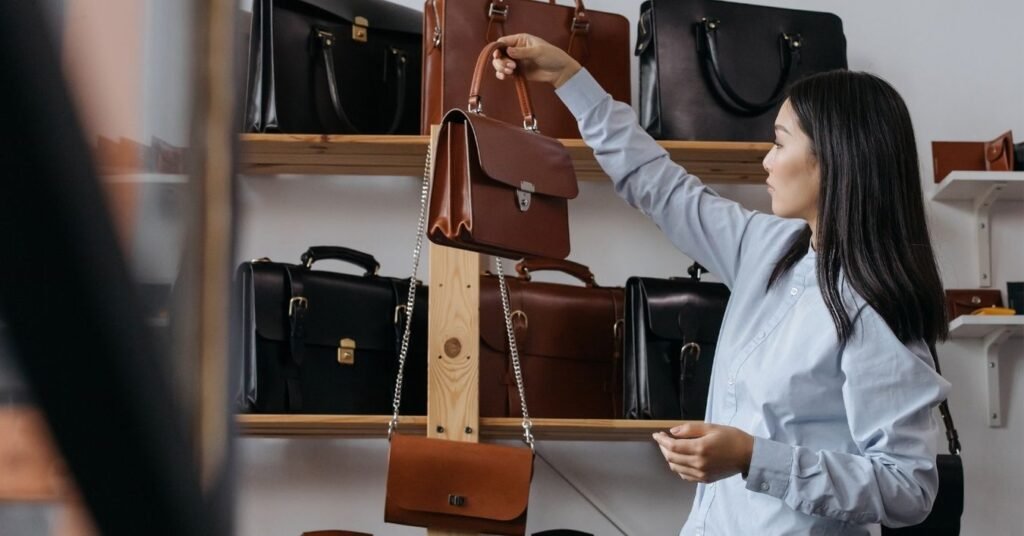 leather handbag manufacturer in Delhi